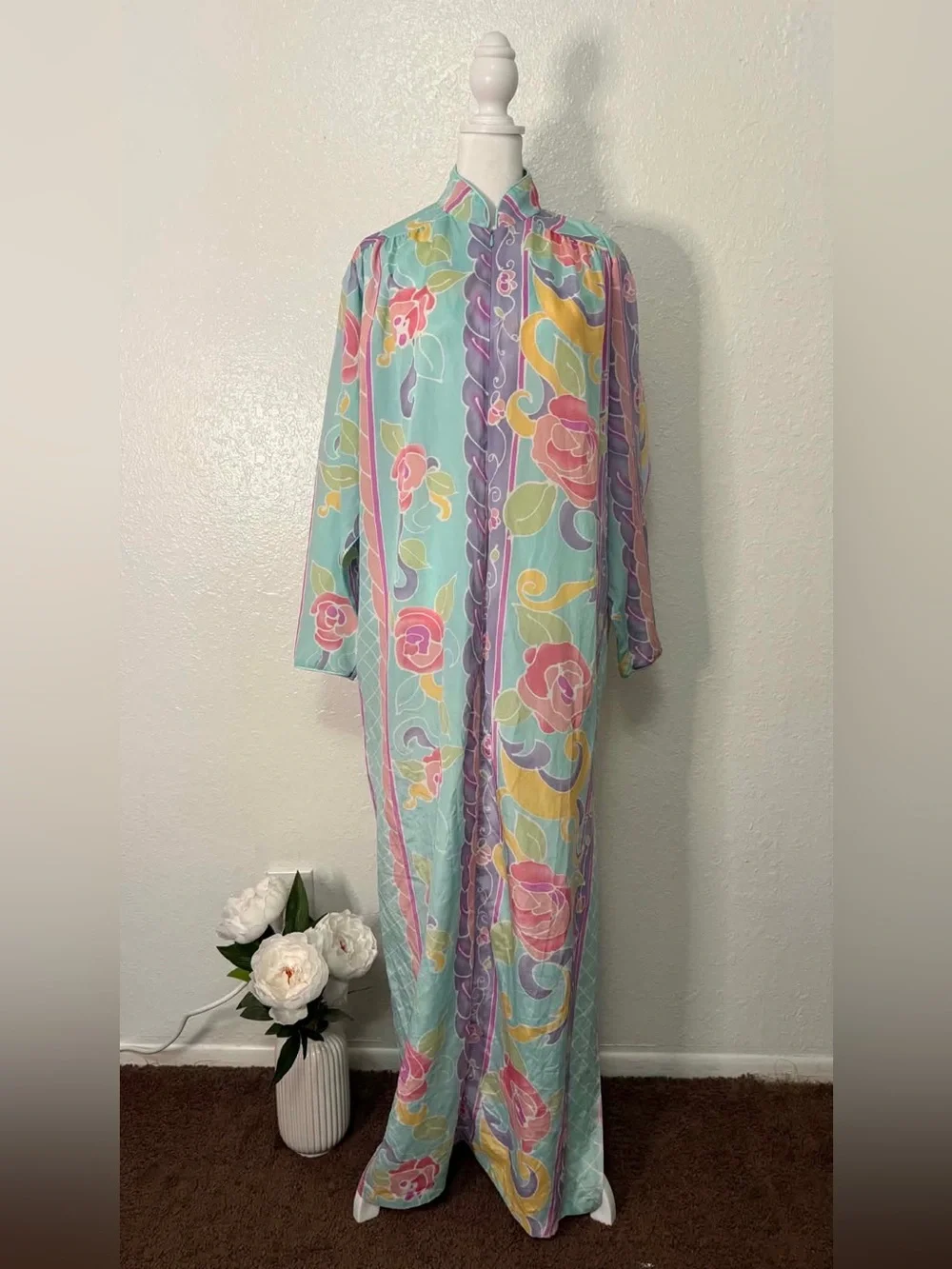 Vintage 80’s Christian Dior lounge pastel floral zip front robe S